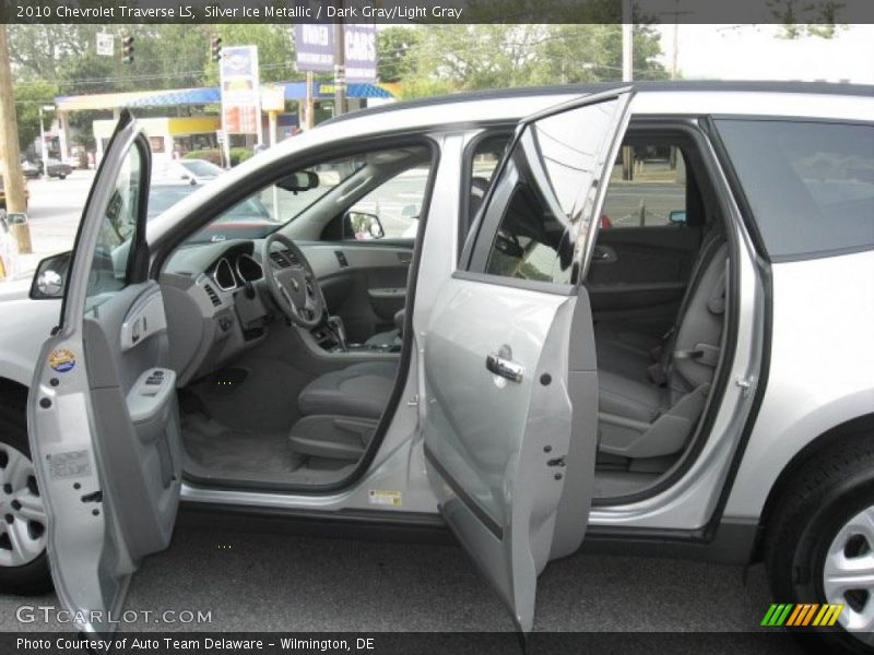 Silver Ice Metallic / Dark Gray/Light Gray 2010 Chevrolet Traverse LS