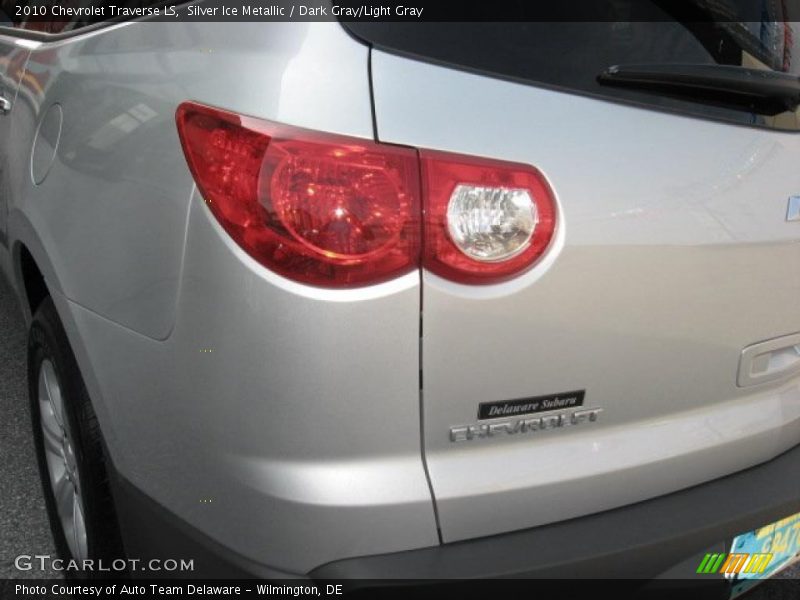 Silver Ice Metallic / Dark Gray/Light Gray 2010 Chevrolet Traverse LS