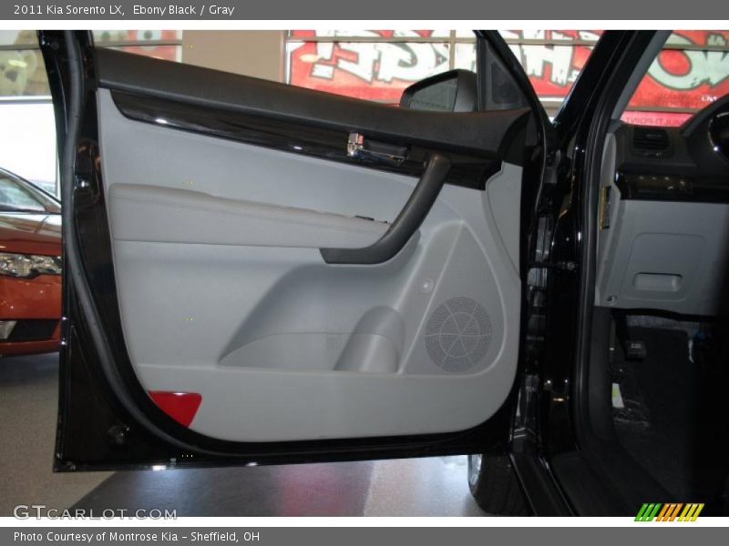 Ebony Black / Gray 2011 Kia Sorento LX