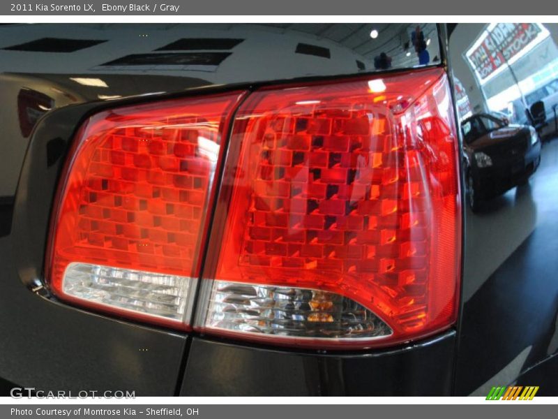 Ebony Black / Gray 2011 Kia Sorento LX