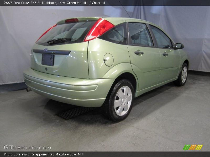 Kiwi Green Metallic / Charcoal 2007 Ford Focus ZX5 S Hatchback