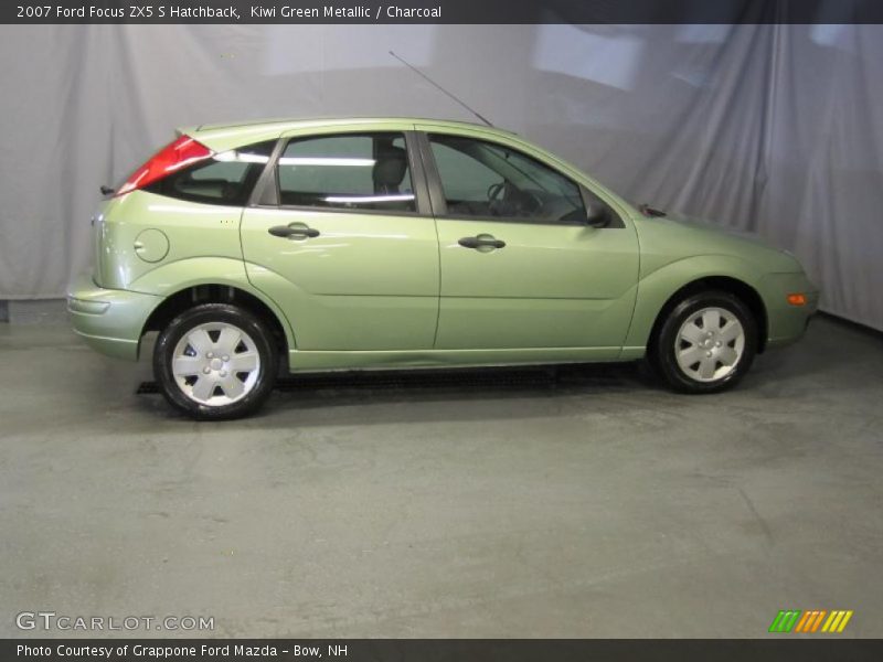 Kiwi Green Metallic / Charcoal 2007 Ford Focus ZX5 S Hatchback