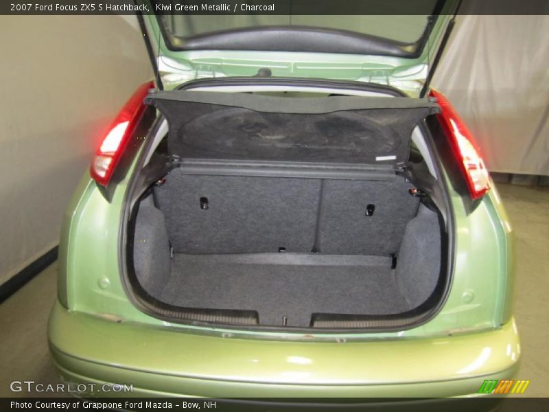 Kiwi Green Metallic / Charcoal 2007 Ford Focus ZX5 S Hatchback