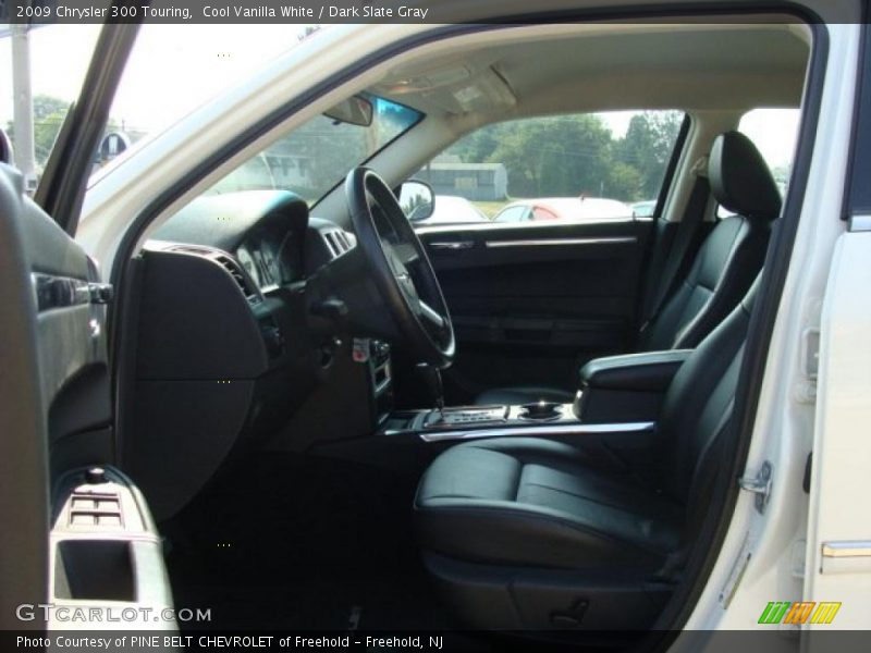 Cool Vanilla White / Dark Slate Gray 2009 Chrysler 300 Touring