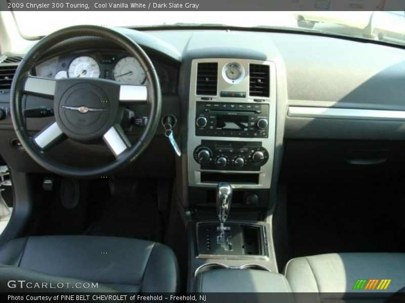 Cool Vanilla White / Dark Slate Gray 2009 Chrysler 300 Touring