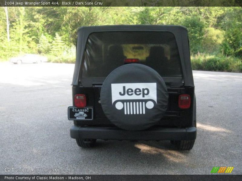 Black / Dark Slate Gray 2004 Jeep Wrangler Sport 4x4