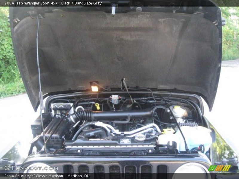 Black / Dark Slate Gray 2004 Jeep Wrangler Sport 4x4