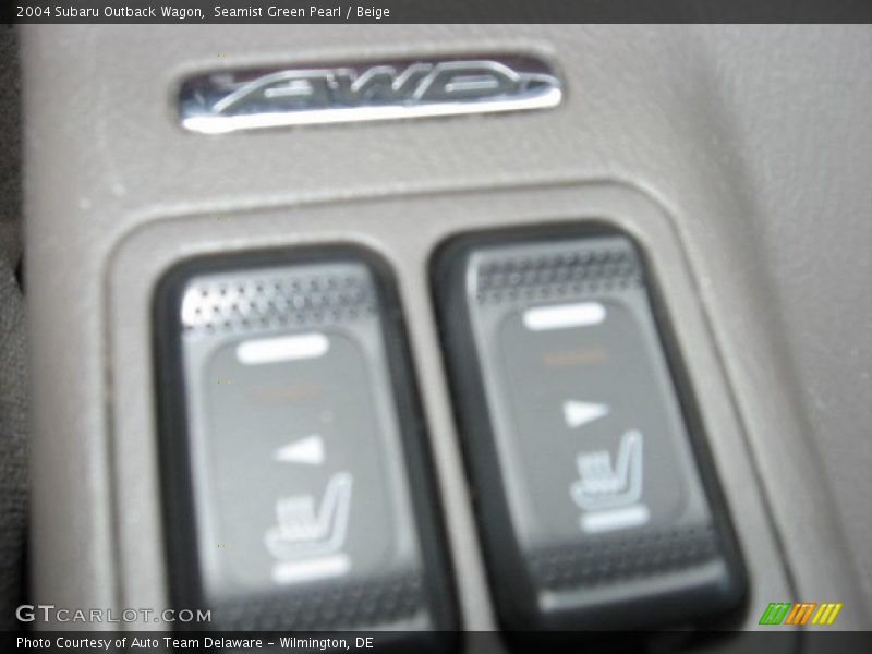 Seamist Green Pearl / Beige 2004 Subaru Outback Wagon