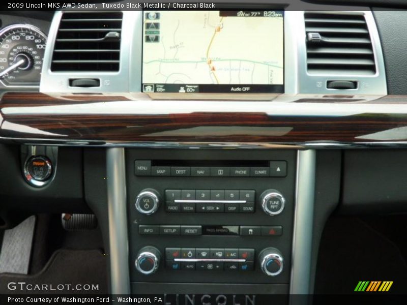 Tuxedo Black Metallic / Charcoal Black 2009 Lincoln MKS AWD Sedan
