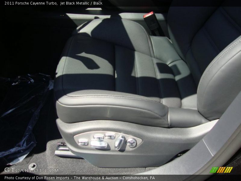 Jet Black Metallic / Black 2011 Porsche Cayenne Turbo
