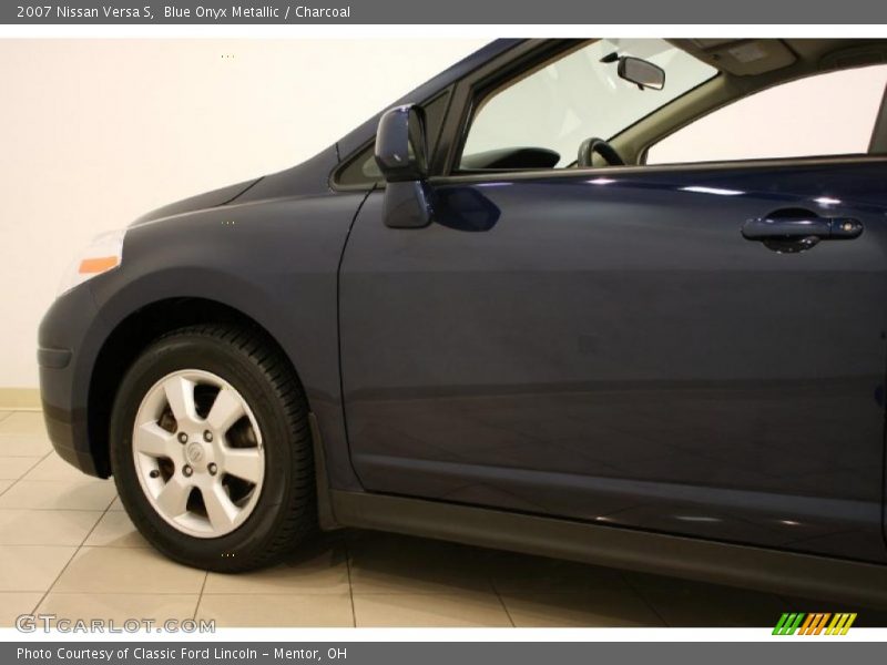 Blue Onyx Metallic / Charcoal 2007 Nissan Versa S