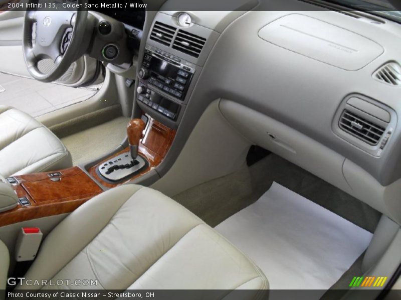Golden Sand Metallic / Willow 2004 Infiniti I 35