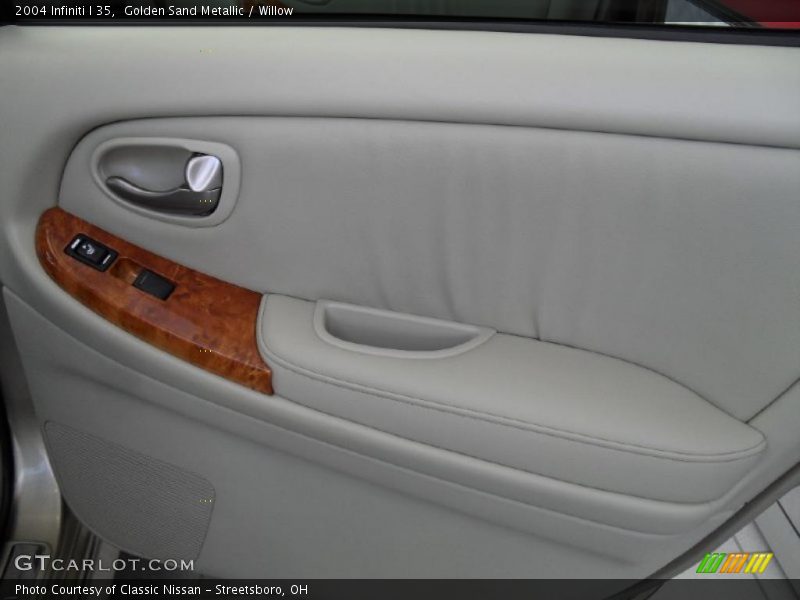 Golden Sand Metallic / Willow 2004 Infiniti I 35