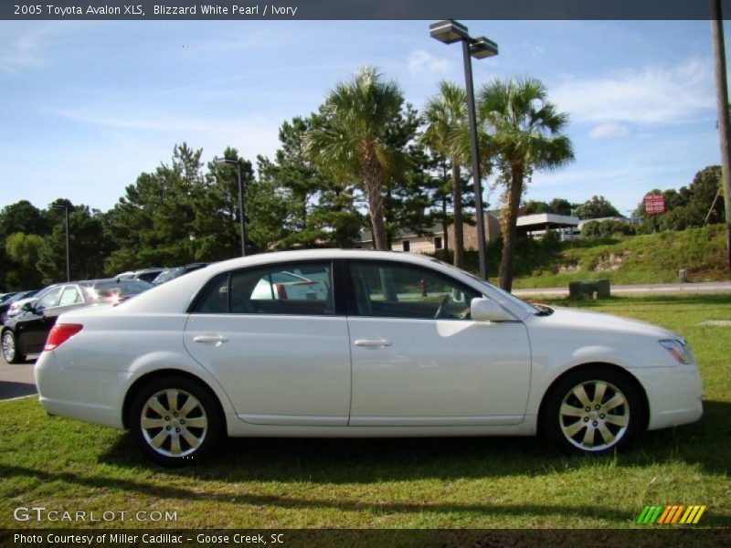 Blizzard White Pearl / Ivory 2005 Toyota Avalon XLS