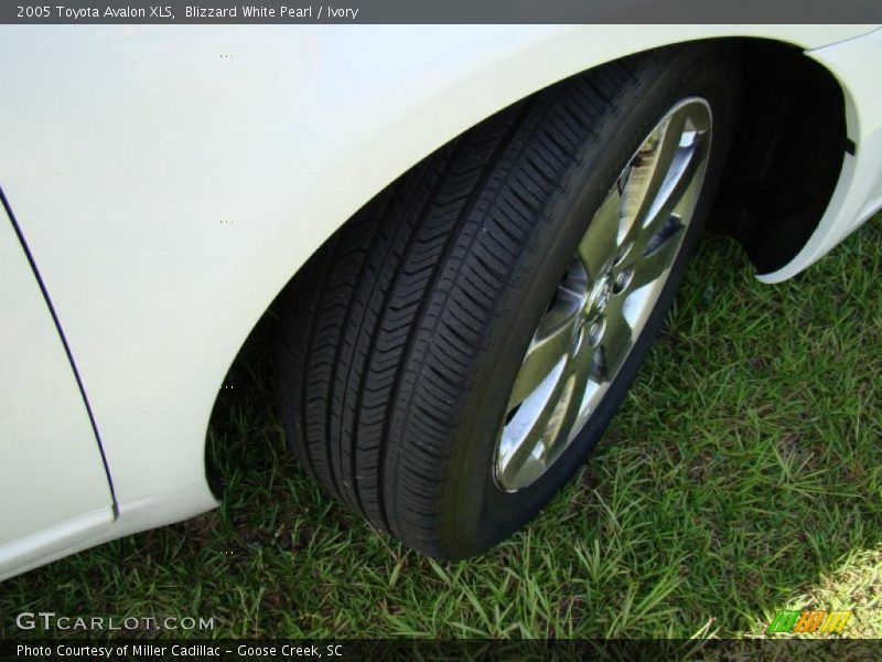 Blizzard White Pearl / Ivory 2005 Toyota Avalon XLS