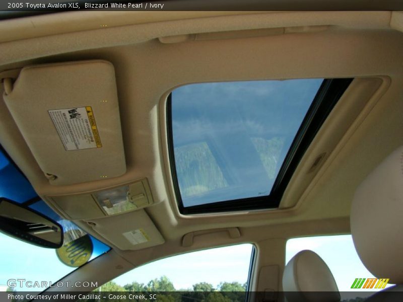 Blizzard White Pearl / Ivory 2005 Toyota Avalon XLS