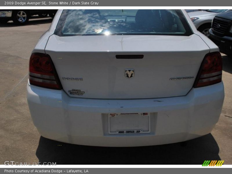 Stone White / Dark Slate Gray 2009 Dodge Avenger SE