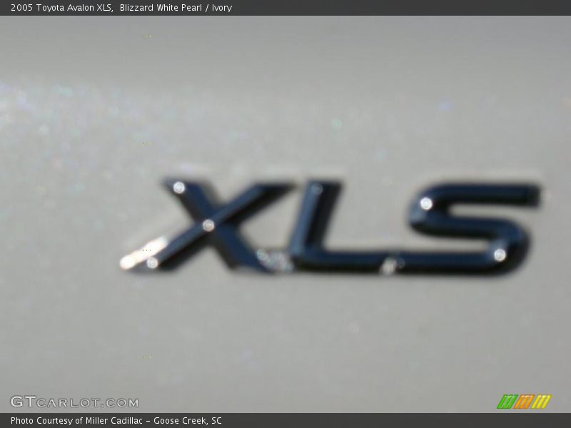 Blizzard White Pearl / Ivory 2005 Toyota Avalon XLS