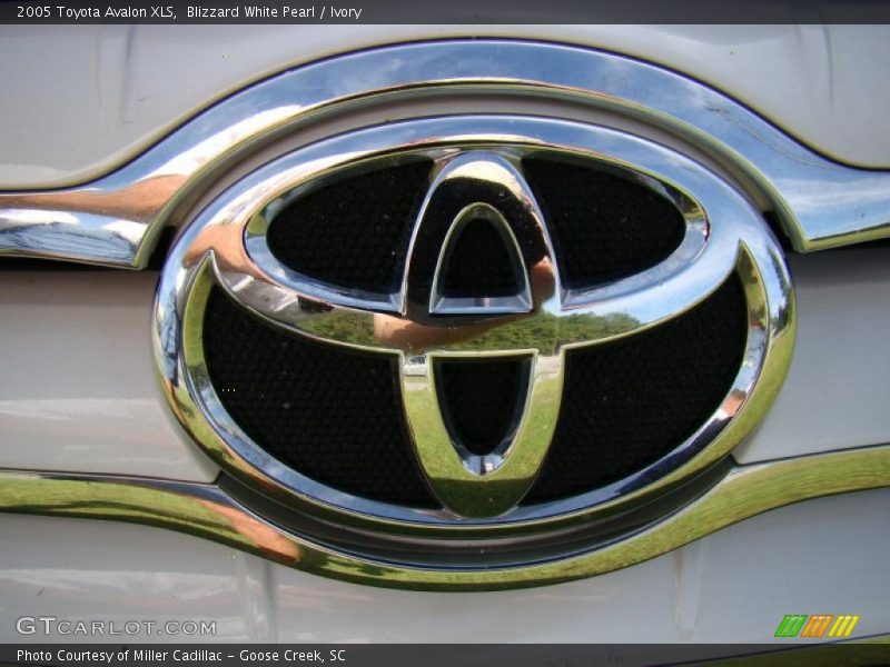 Blizzard White Pearl / Ivory 2005 Toyota Avalon XLS