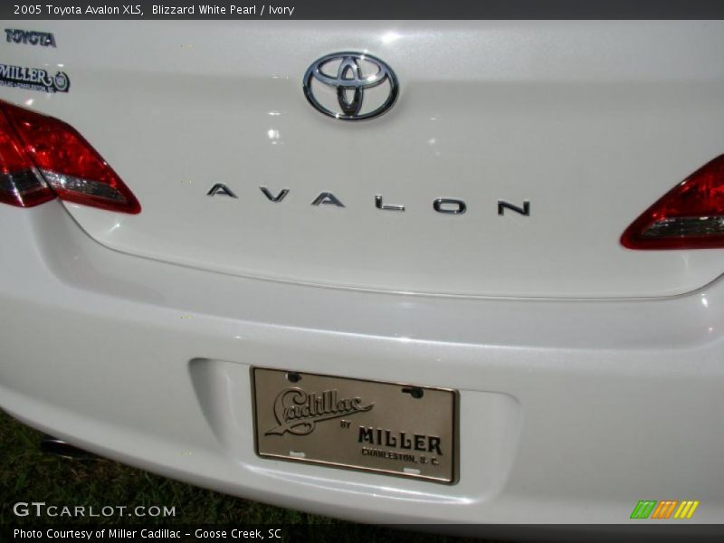 Blizzard White Pearl / Ivory 2005 Toyota Avalon XLS