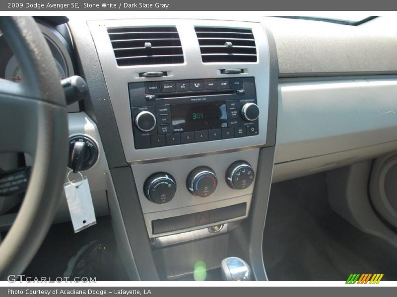Stone White / Dark Slate Gray 2009 Dodge Avenger SE