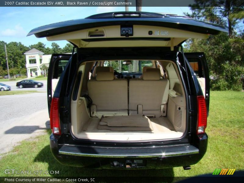 Black Raven / Cocoa/Light Cashmere 2007 Cadillac Escalade ESV AWD