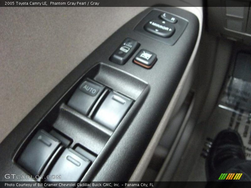 Phantom Gray Pearl / Gray 2005 Toyota Camry LE