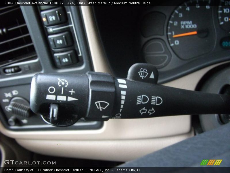 Dark Green Metallic / Medium Neutral Beige 2004 Chevrolet Avalanche 1500 Z71 4x4