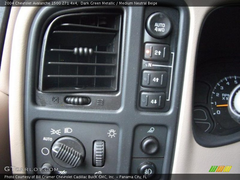 Dark Green Metallic / Medium Neutral Beige 2004 Chevrolet Avalanche 1500 Z71 4x4