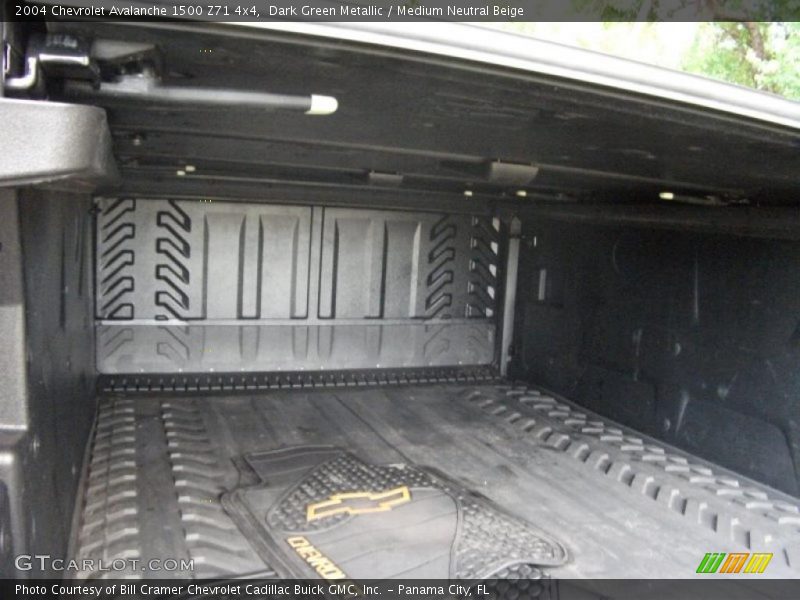 Dark Green Metallic / Medium Neutral Beige 2004 Chevrolet Avalanche 1500 Z71 4x4