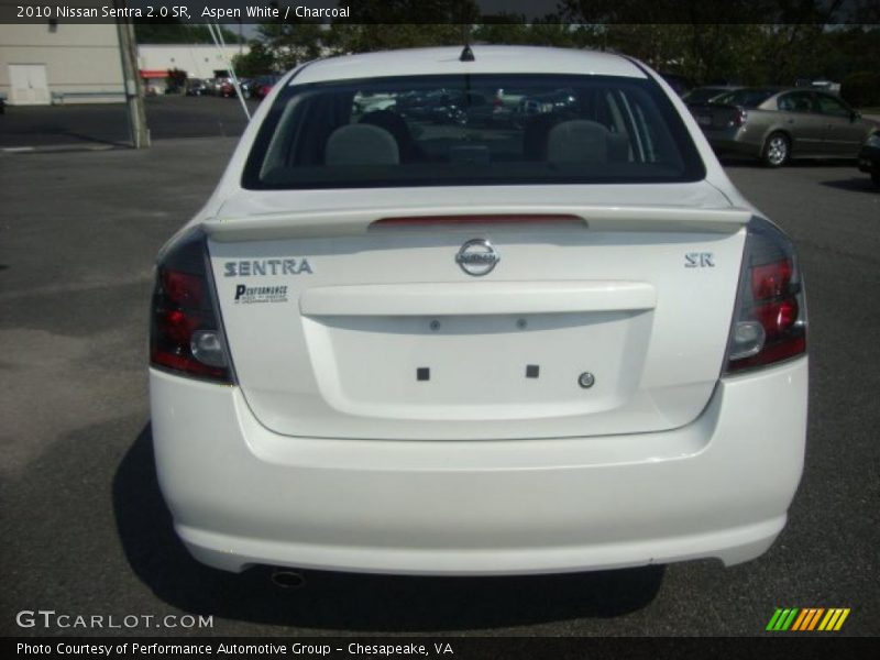 Aspen White / Charcoal 2010 Nissan Sentra 2.0 SR