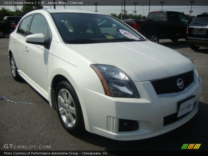 Aspen White / Charcoal 2010 Nissan Sentra 2.0 SR