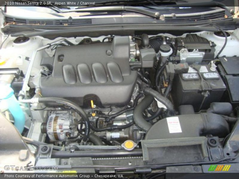 Aspen White / Charcoal 2010 Nissan Sentra 2.0 SR