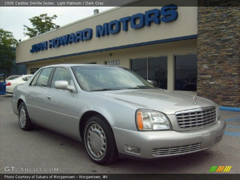 Light Platinum / Dark Gray 2005 Cadillac DeVille Sedan