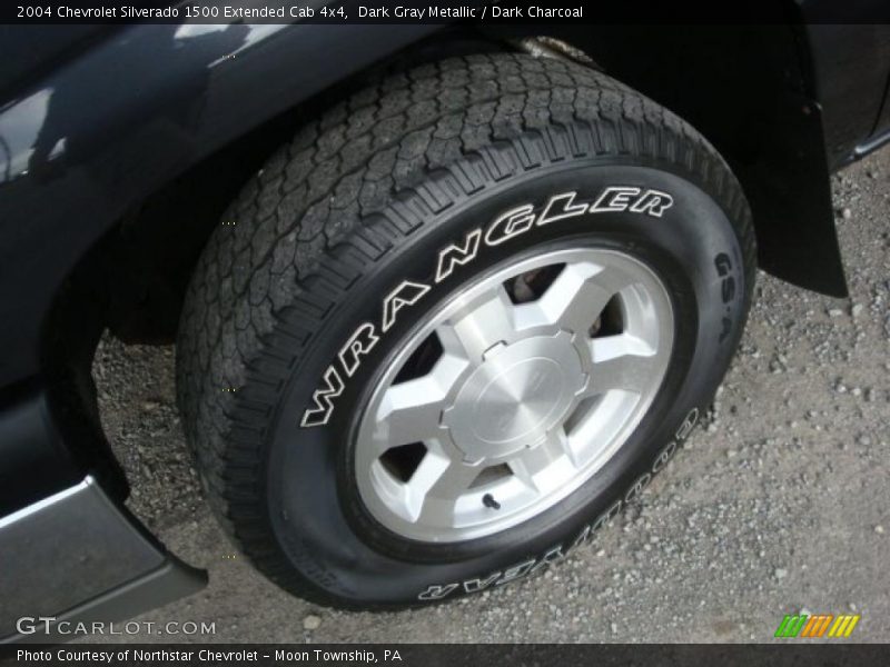 Dark Gray Metallic / Dark Charcoal 2004 Chevrolet Silverado 1500 Extended Cab 4x4
