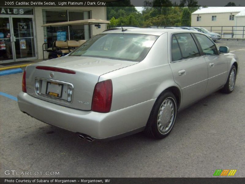 Light Platinum / Dark Gray 2005 Cadillac DeVille Sedan