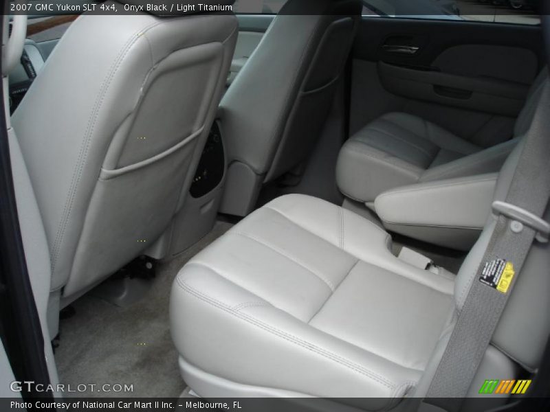 Onyx Black / Light Titanium 2007 GMC Yukon SLT 4x4