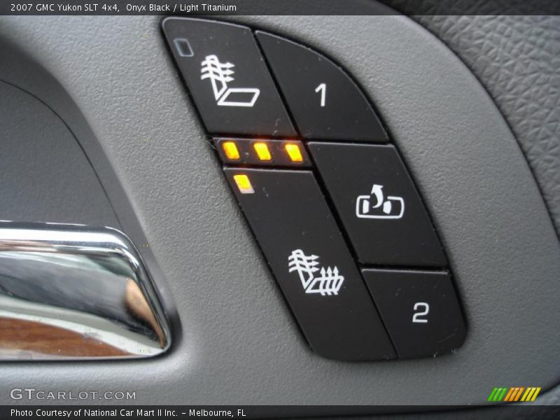 Onyx Black / Light Titanium 2007 GMC Yukon SLT 4x4