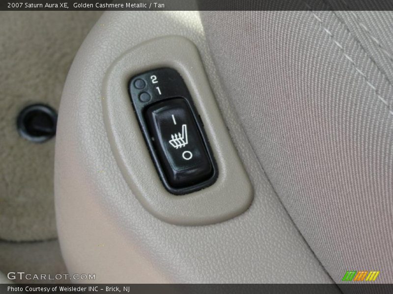 Golden Cashmere Metallic / Tan 2007 Saturn Aura XE