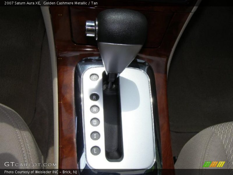 Golden Cashmere Metallic / Tan 2007 Saturn Aura XE