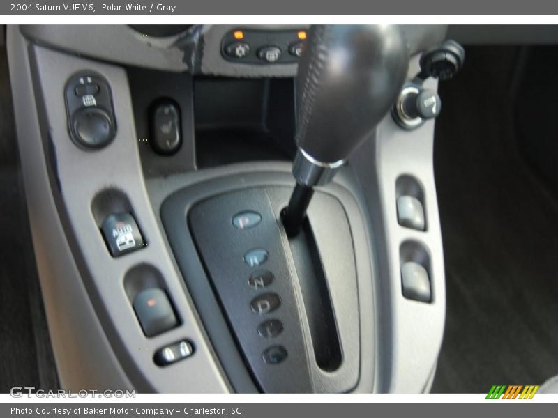 Polar White / Gray 2004 Saturn VUE V6