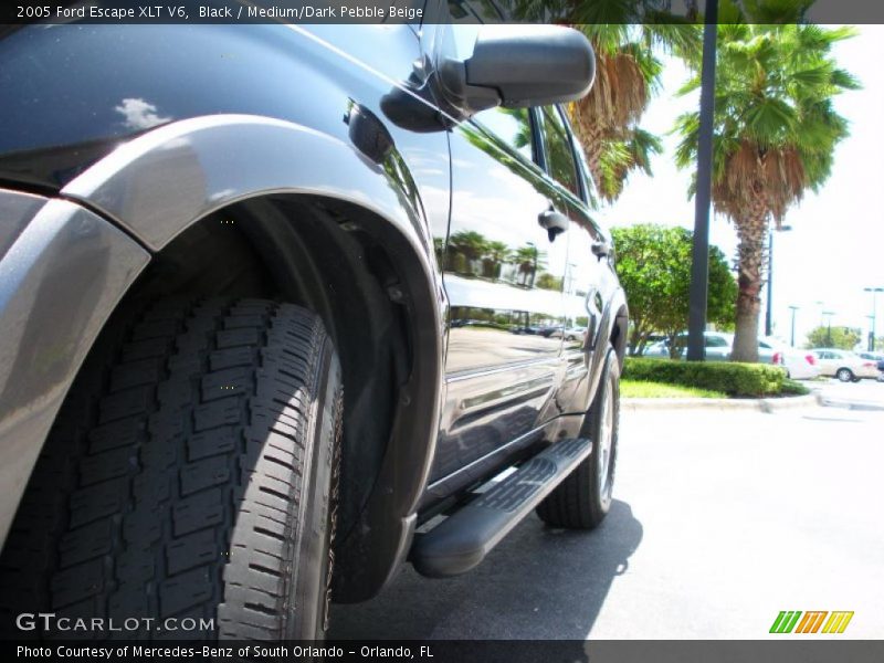 Black / Medium/Dark Pebble Beige 2005 Ford Escape XLT V6