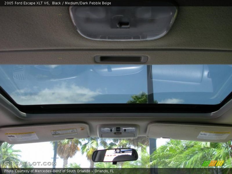 Black / Medium/Dark Pebble Beige 2005 Ford Escape XLT V6