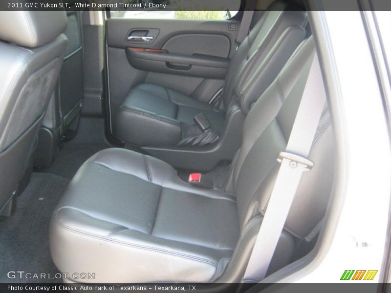 White Diamond Tintcoat / Ebony 2011 GMC Yukon SLT
