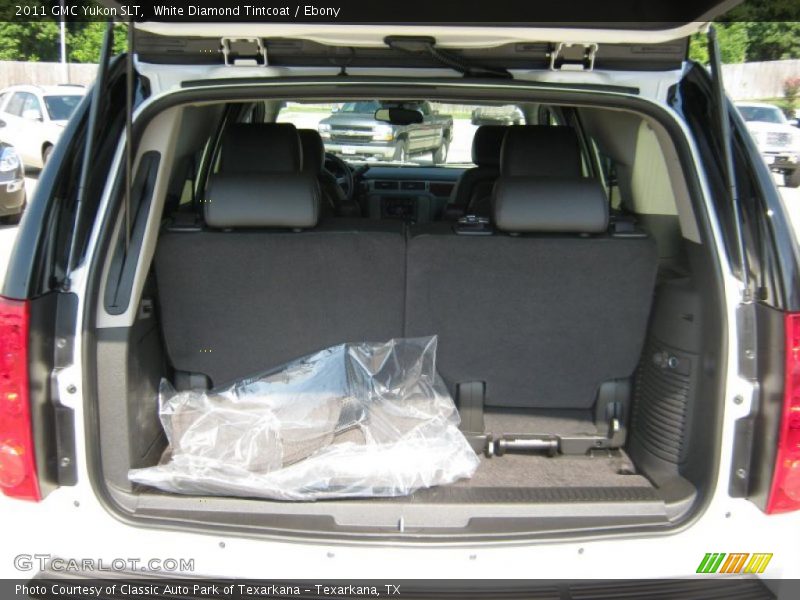 White Diamond Tintcoat / Ebony 2011 GMC Yukon SLT