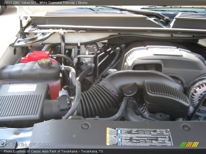 White Diamond Tintcoat / Ebony 2011 GMC Yukon SLT