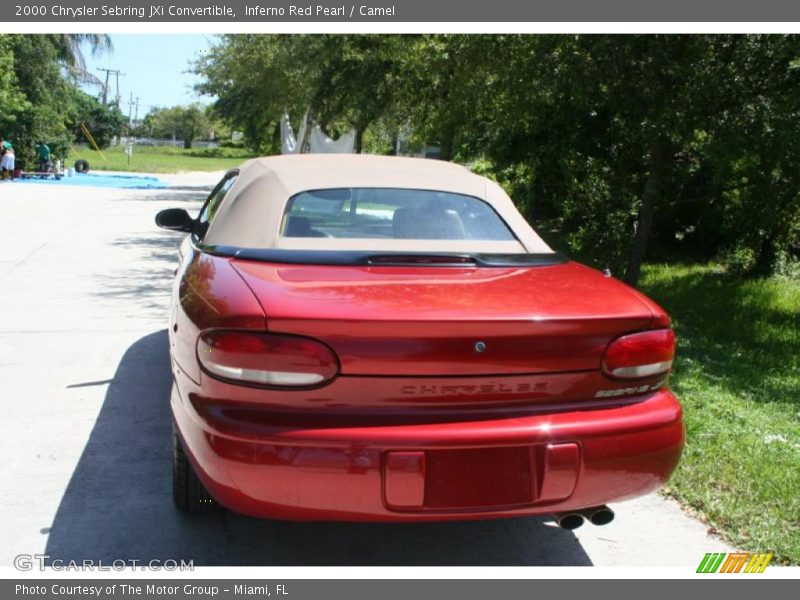 Inferno Red Pearl / Camel 2000 Chrysler Sebring JXi Convertible