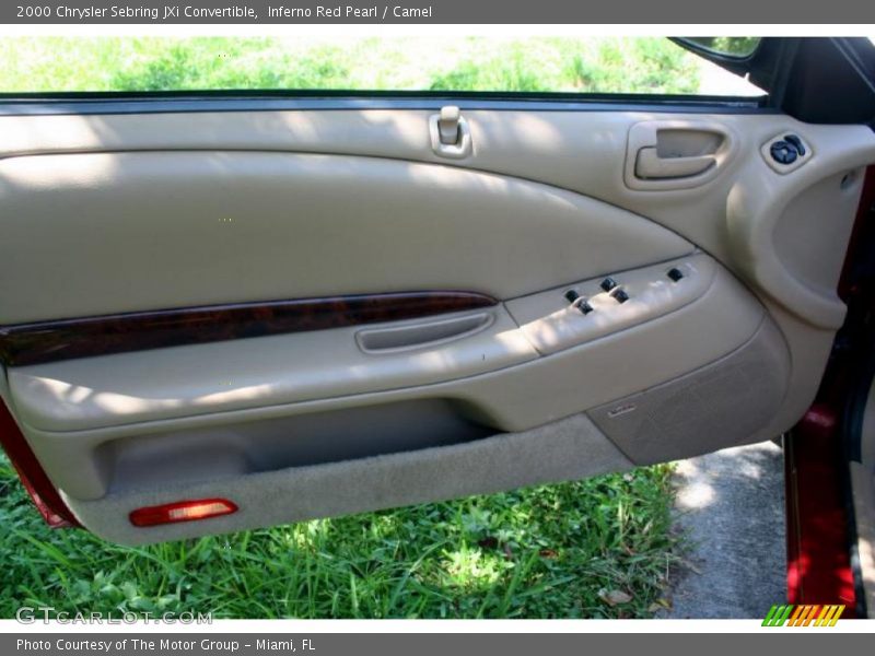 Inferno Red Pearl / Camel 2000 Chrysler Sebring JXi Convertible