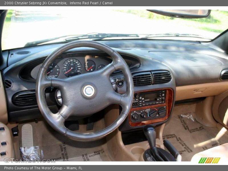 Inferno Red Pearl / Camel 2000 Chrysler Sebring JXi Convertible