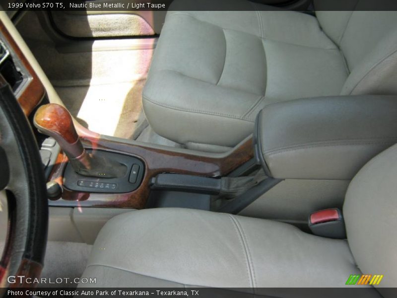 Nautic Blue Metallic / Light Taupe 1999 Volvo S70 T5